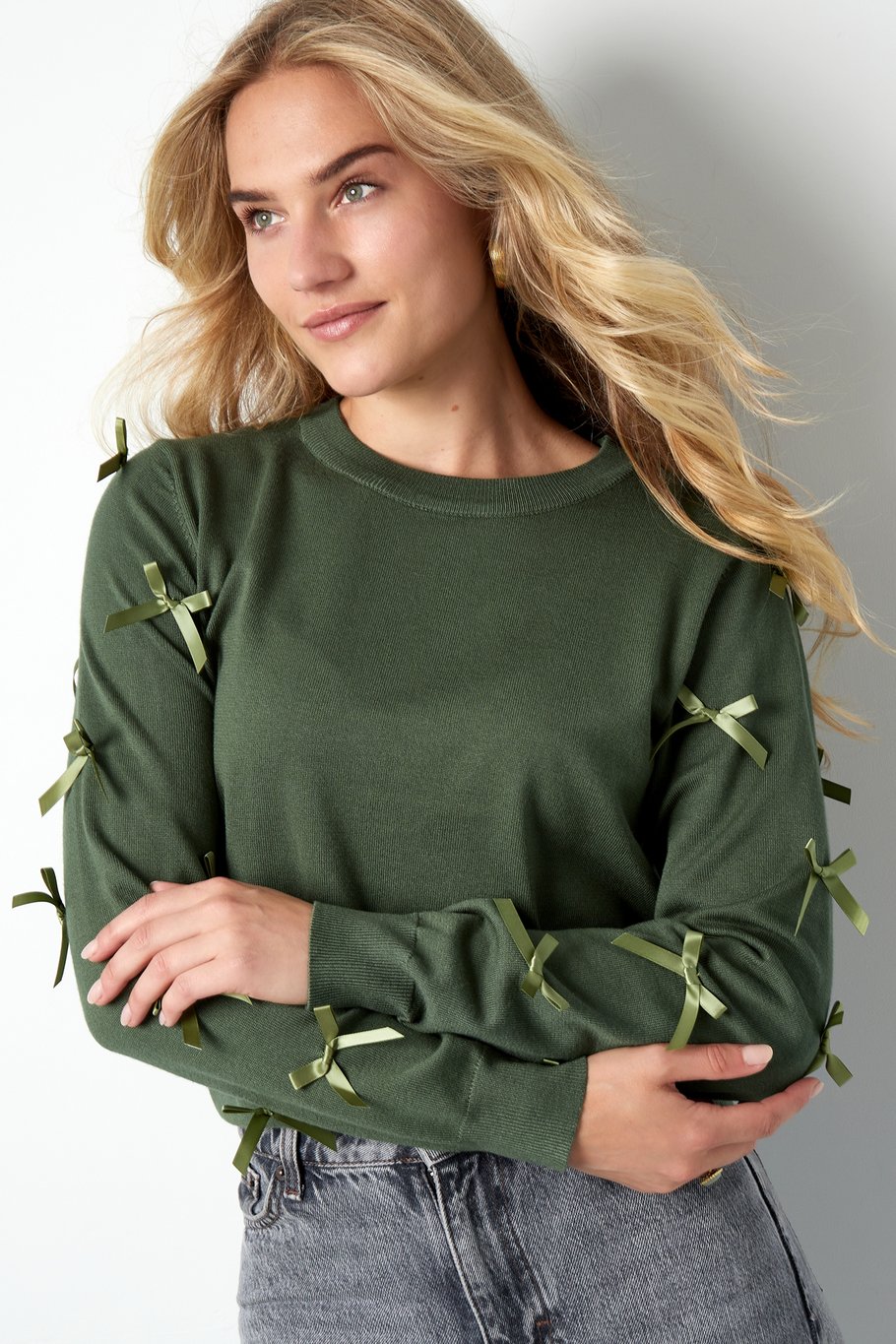 Whispery Bow sweater