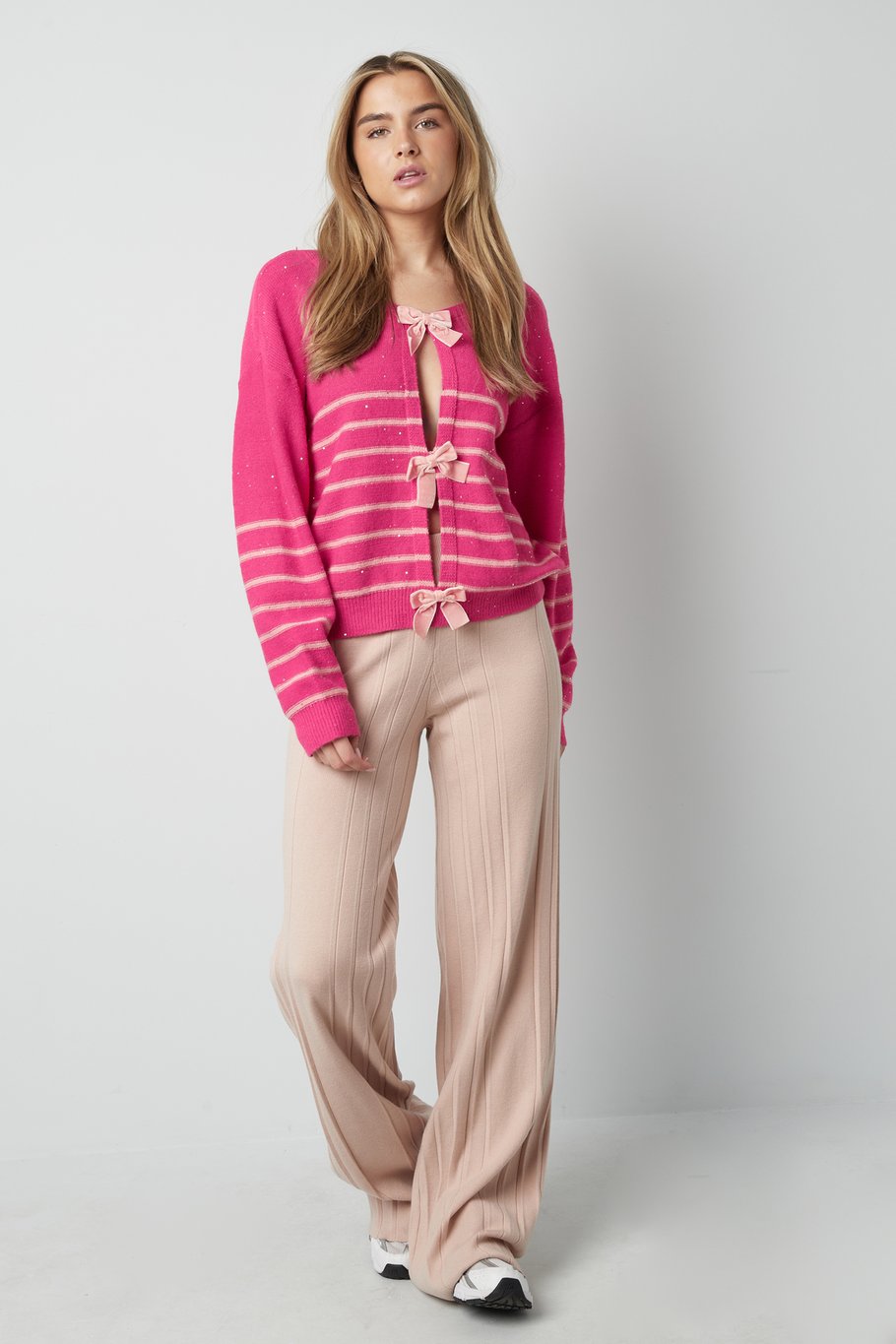 Bow Delight cardigan - red