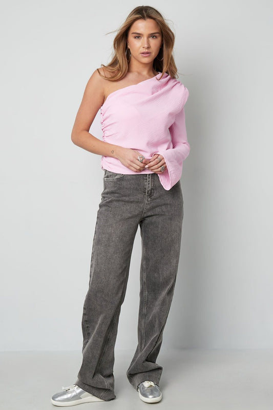 One shoulder top