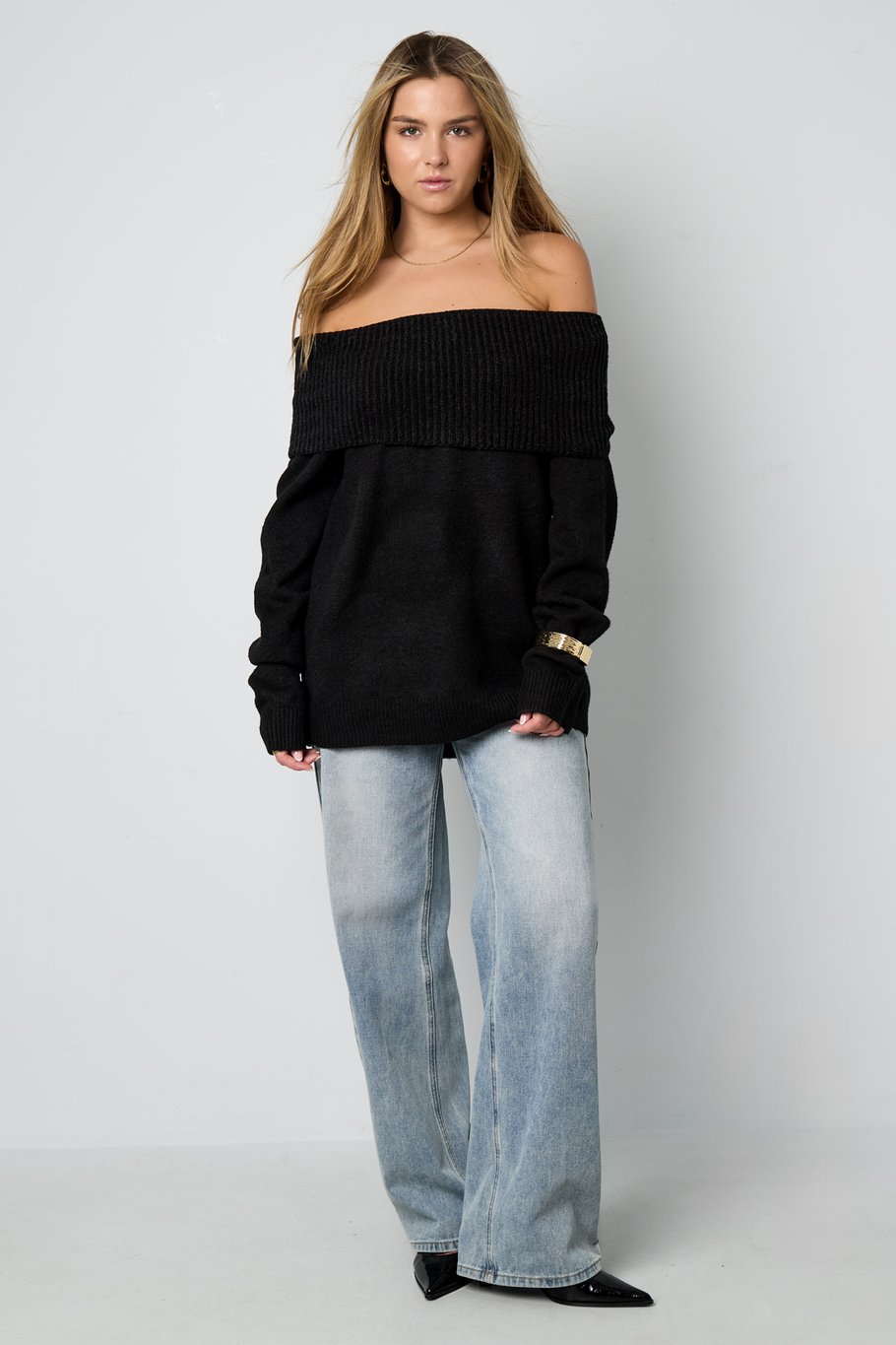 Comfy Off the shoulder trui