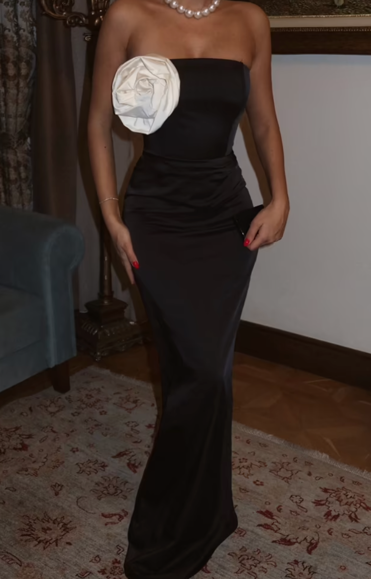 Maxi Strapless Jurk Met Rozendetail